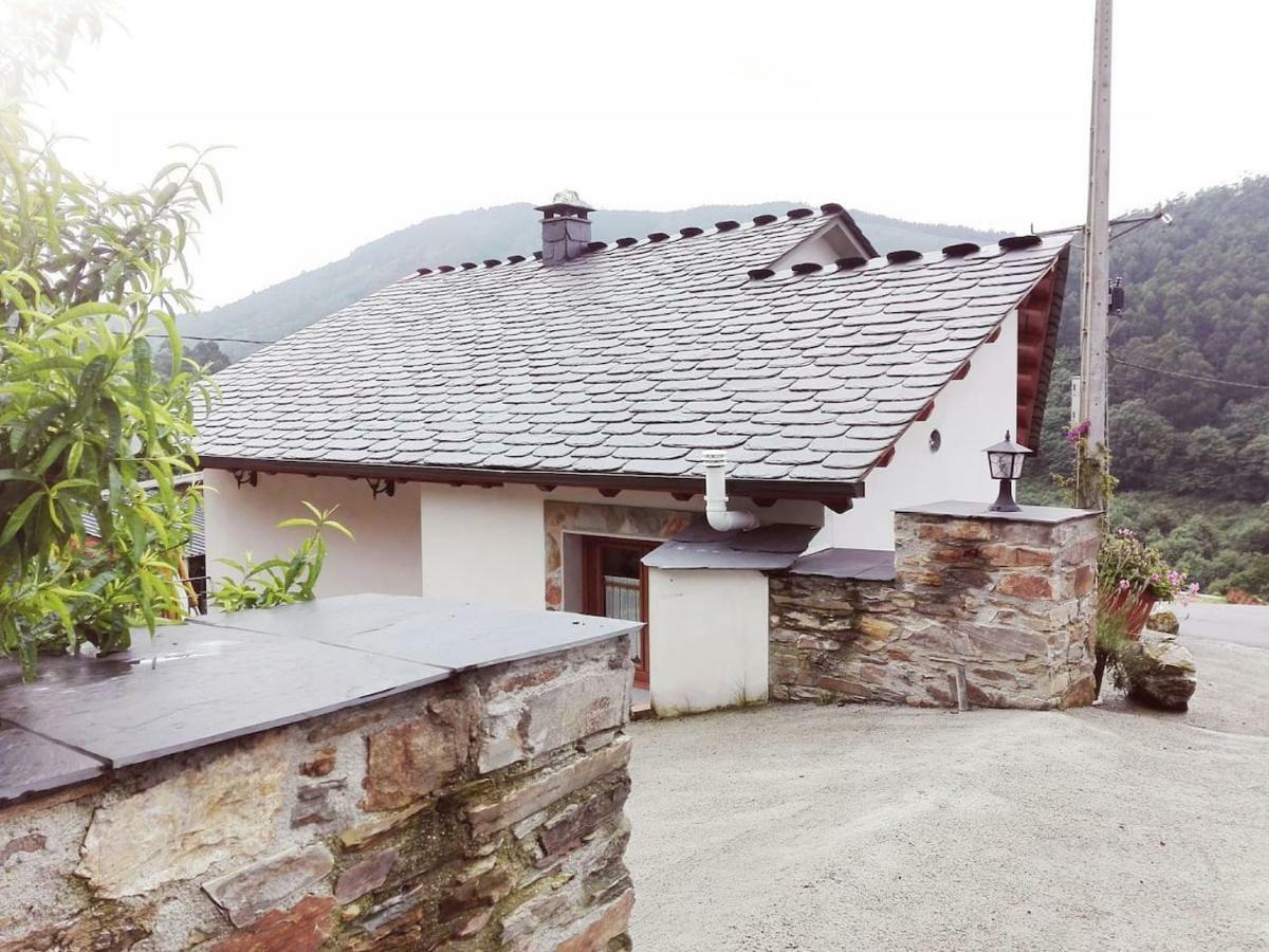 Villa Casa De Aldea Amezaga Taramundi Exterior foto